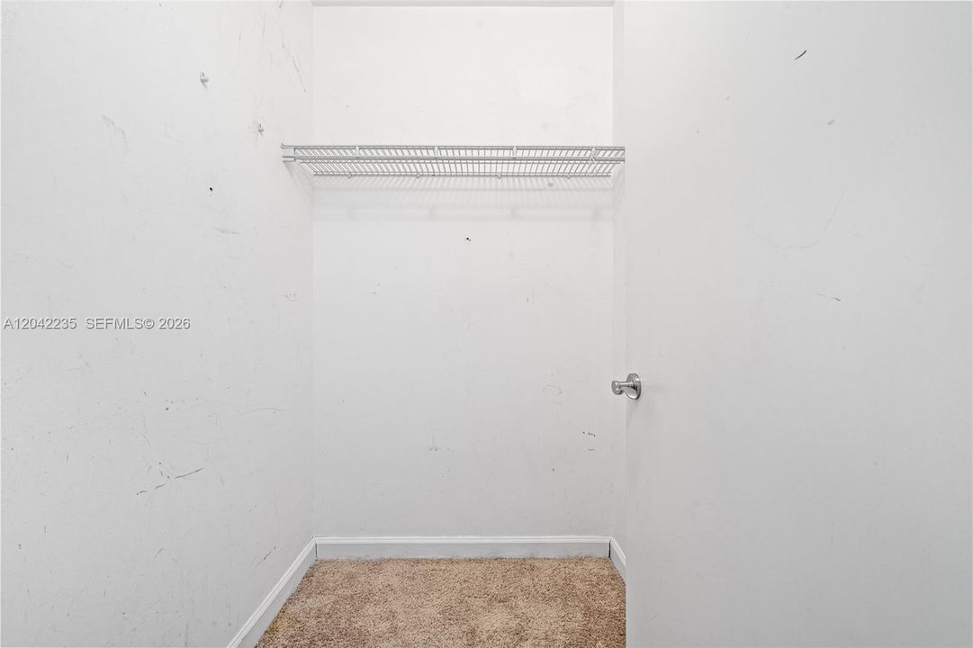 На продажу: $459,900 (2 спален, 2 ванн, 1386 Квадратных фут)