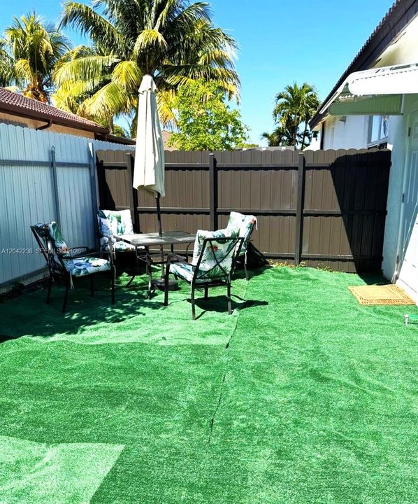 For Rent: $1,500 (1 beds, 1 baths, 1760 Square Feet)