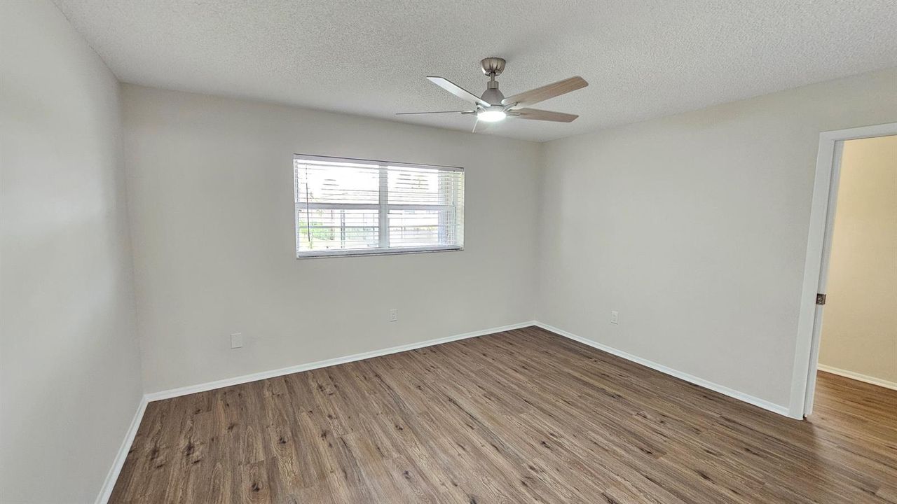Bedroom 1 (5)
