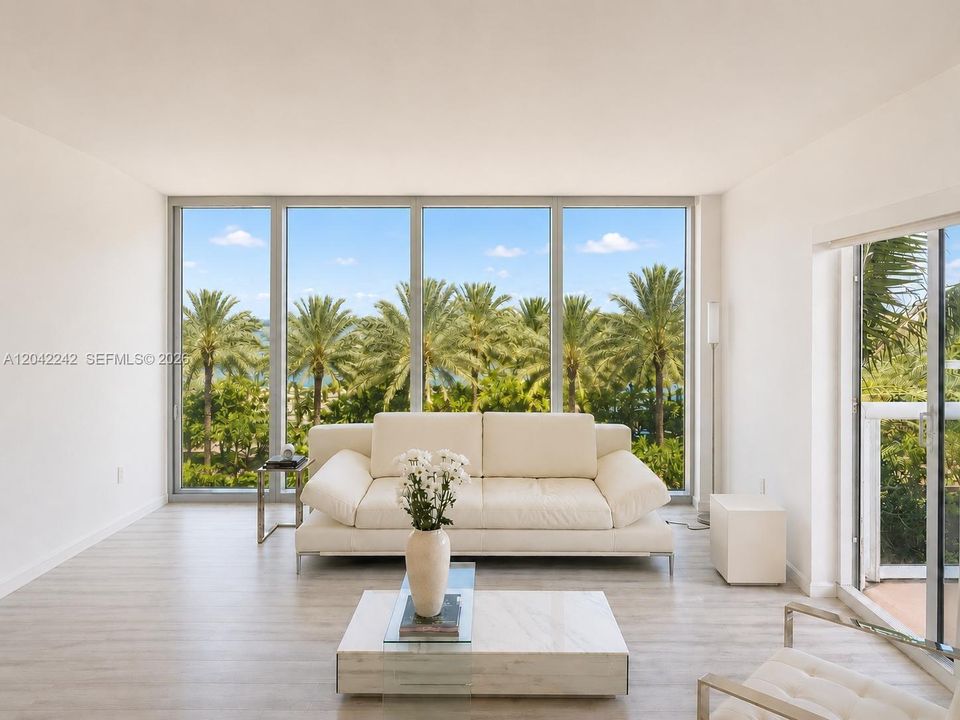 For Sale: $1,300,000 (2 beds, 2 baths, 1300 Square Feet)