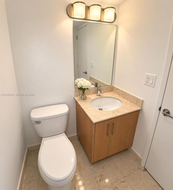 For Sale: $1,300,000 (2 beds, 2 baths, 1300 Square Feet)
