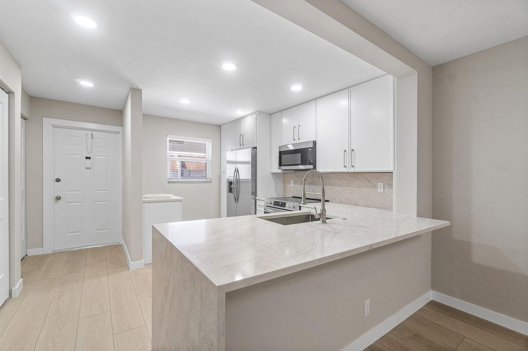 012-2905Southwest22ndAvenue-202-DelrayBe
