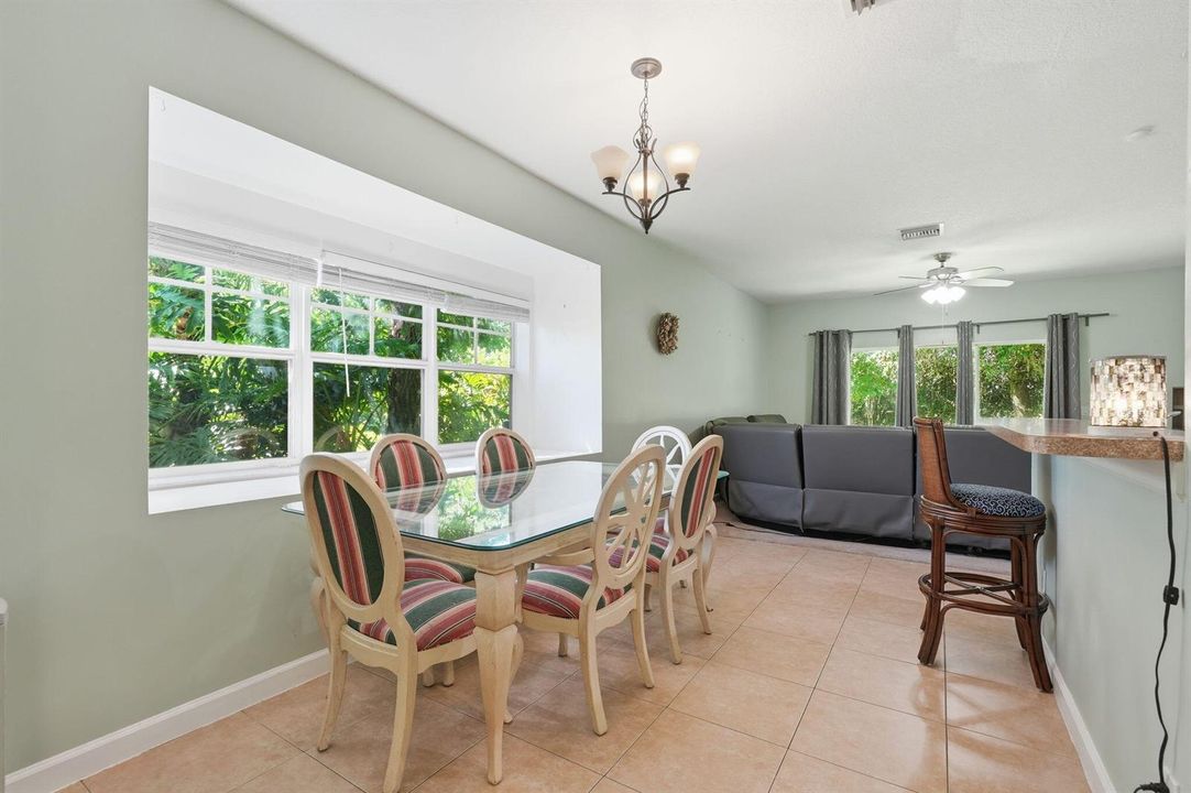 26-web-or-mls-2551_Creekside_Dr_027