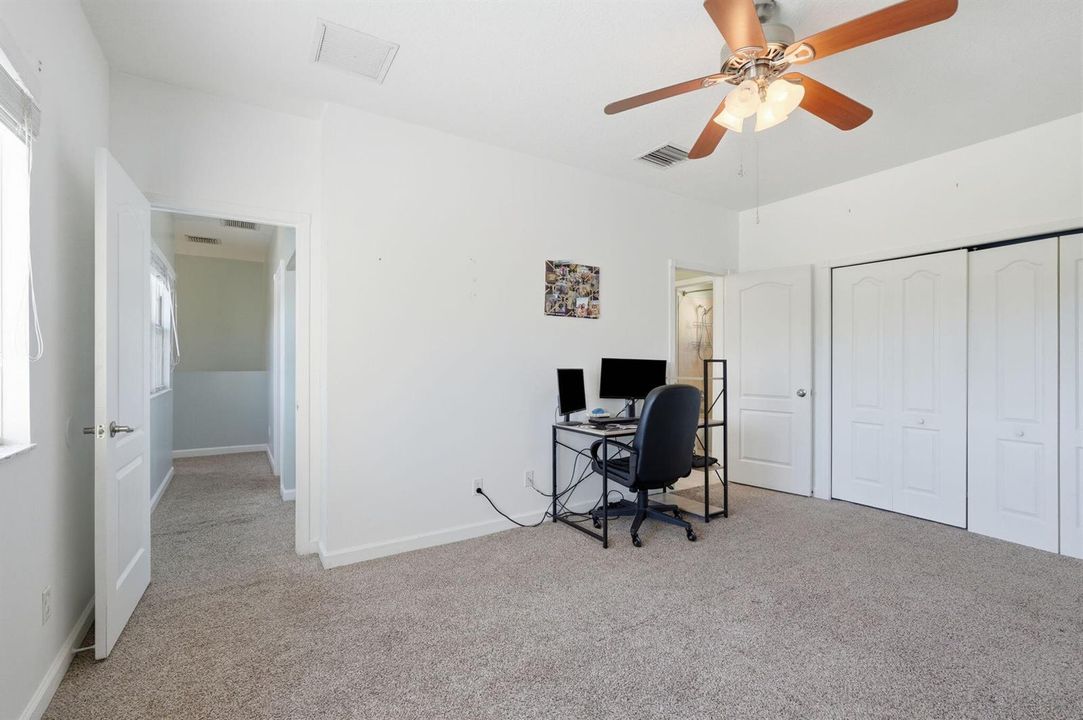 6-web-or-mls-2551_Creekside_Dr_006
