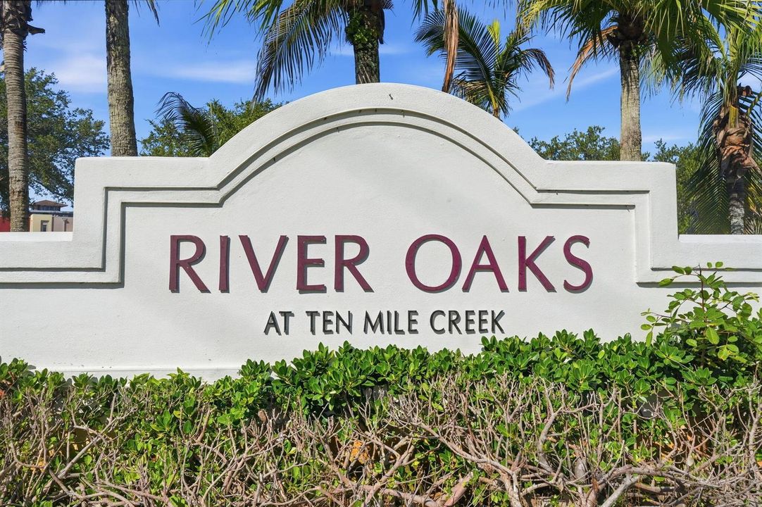 53-web-or-mls-2551_Creekside_Dr_055