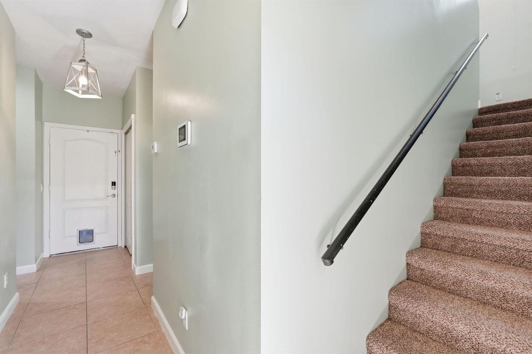 25-web-or-mls-2551_Creekside_Dr_026