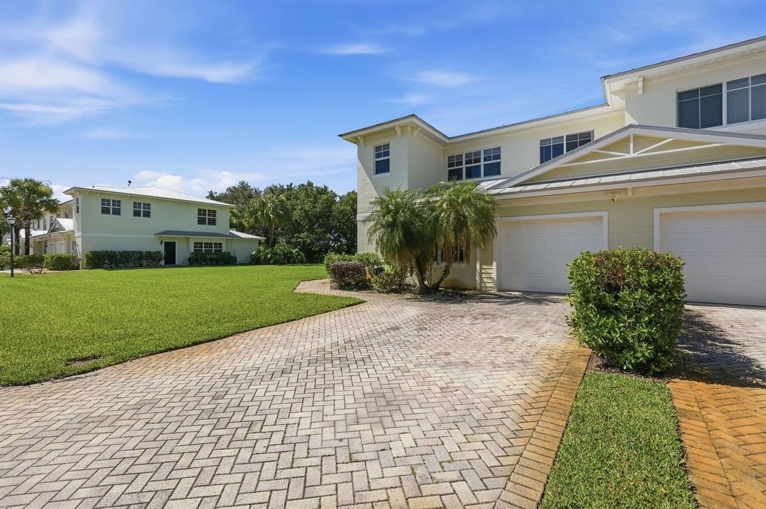 49-web-or-mls-2551_Creekside_Dr_051