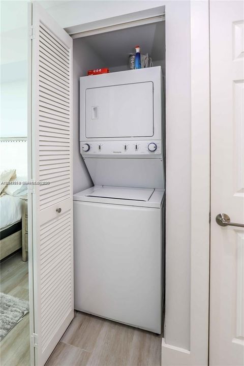 В аренду: $3,200 (1 спален, 1 ванн, 780 Квадратных фут)