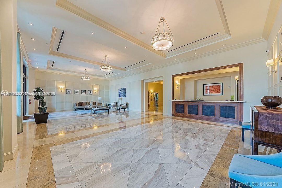 В аренду: $3,200 (1 спален, 1 ванн, 780 Квадратных фут)