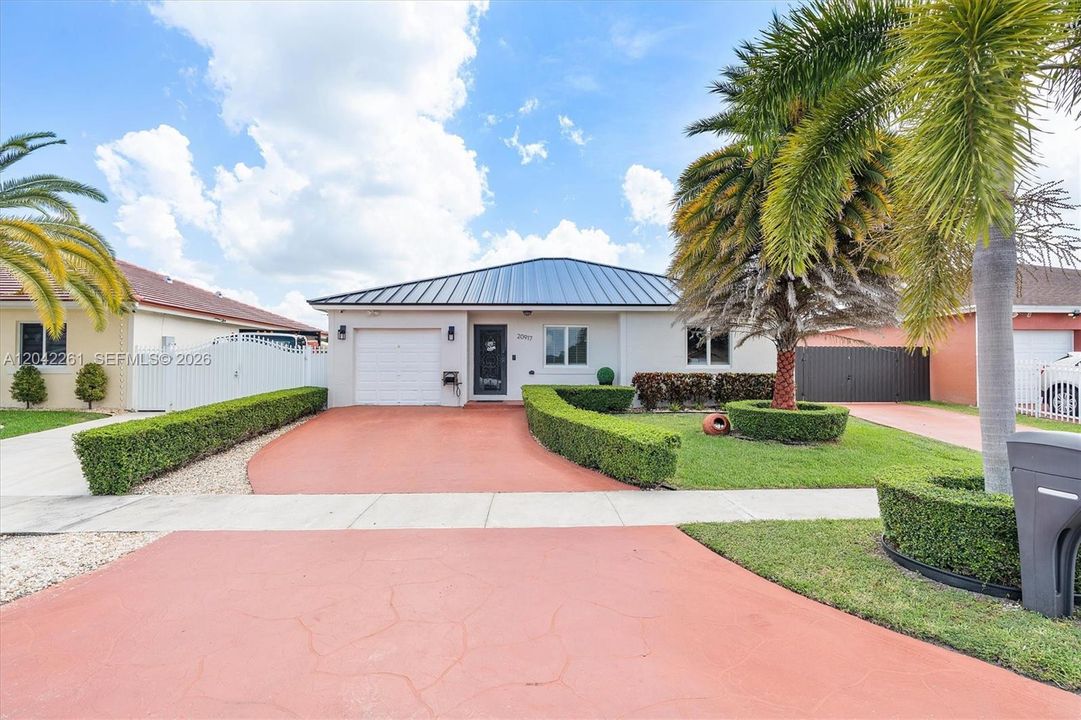 En Venta: $640,000 (3 camas, 2 baños, 1400 Pies cuadrados)