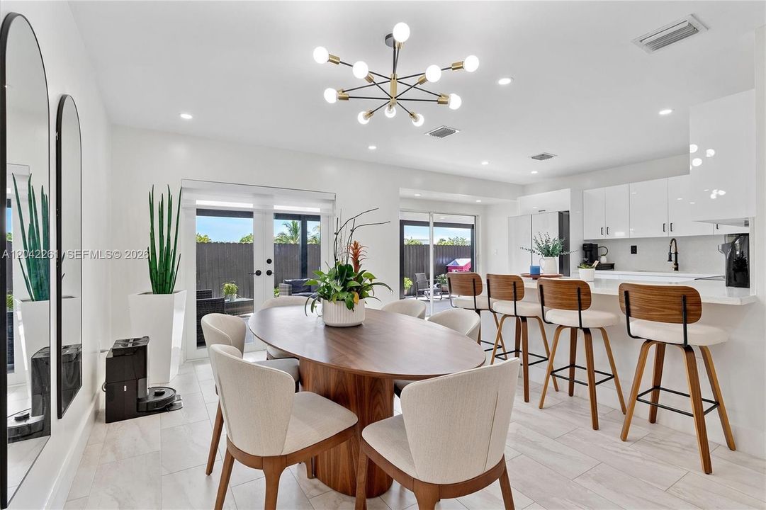 En Venta: $640,000 (3 camas, 2 baños, 1400 Pies cuadrados)