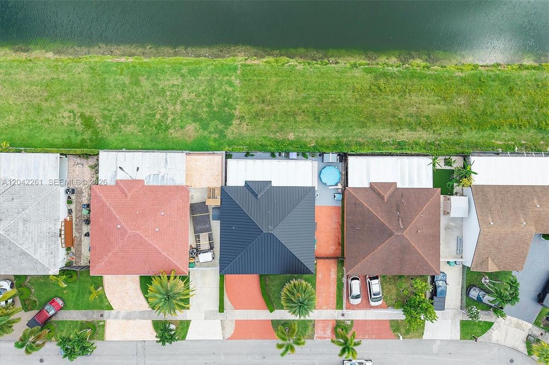 En Venta: $640,000 (3 camas, 2 baños, 1400 Pies cuadrados)