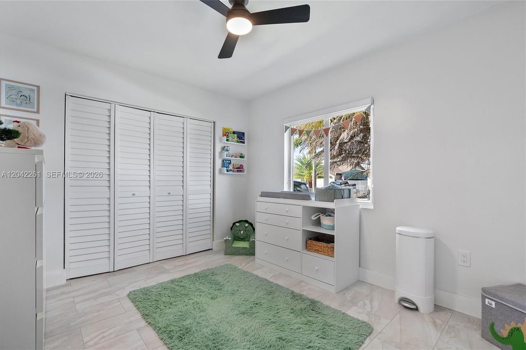 En Venta: $640,000 (3 camas, 2 baños, 1400 Pies cuadrados)