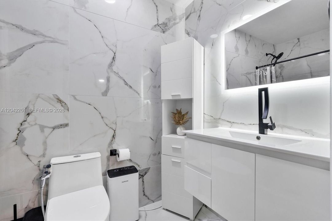 En Venta: $640,000 (3 camas, 2 baños, 1400 Pies cuadrados)