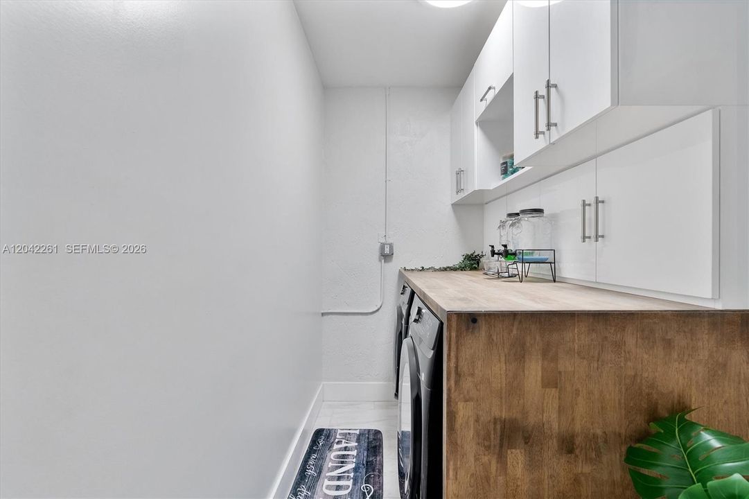 En Venta: $640,000 (3 camas, 2 baños, 1400 Pies cuadrados)