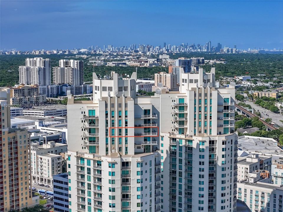 В аренду: $4,000 (2 спален, 2 ванн, 1384 Квадратных фут)