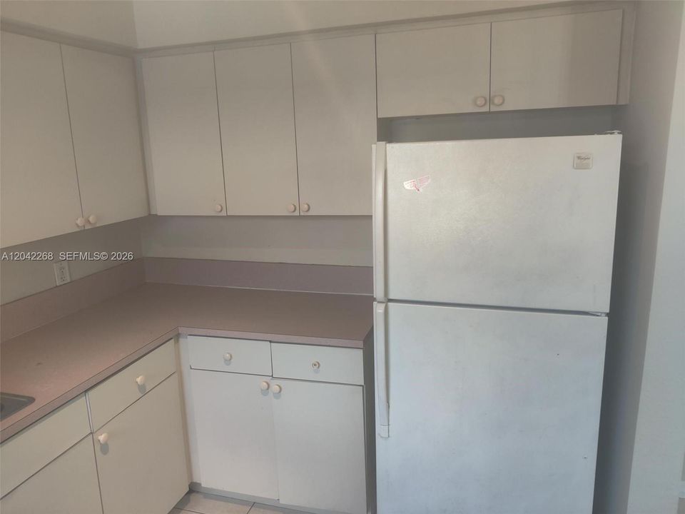 В аренду: $1,850 (2 спален, 1 ванн, 2100 Квадратных фут)