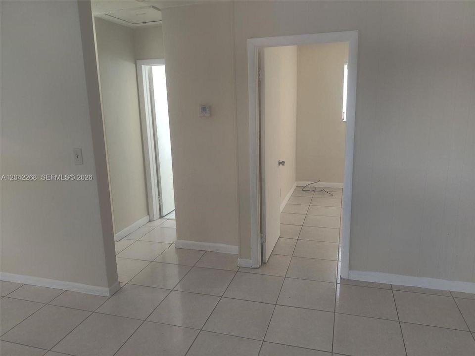 В аренду: $1,850 (2 спален, 1 ванн, 2100 Квадратных фут)