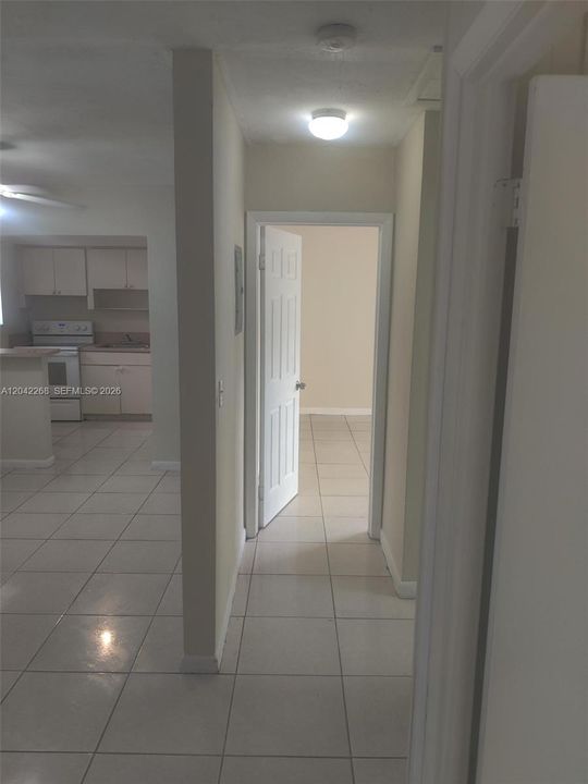 В аренду: $1,850 (2 спален, 1 ванн, 2100 Квадратных фут)
