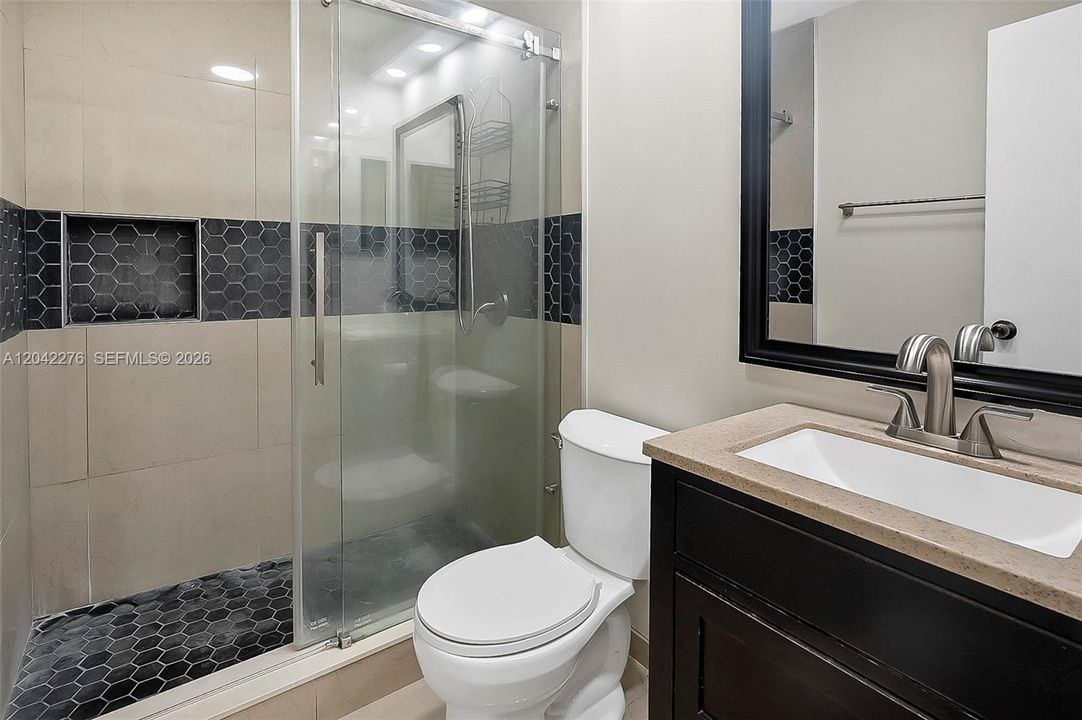В аренду: $3,750 (4 спален, 2 ванн, 1446 Квадратных фут)