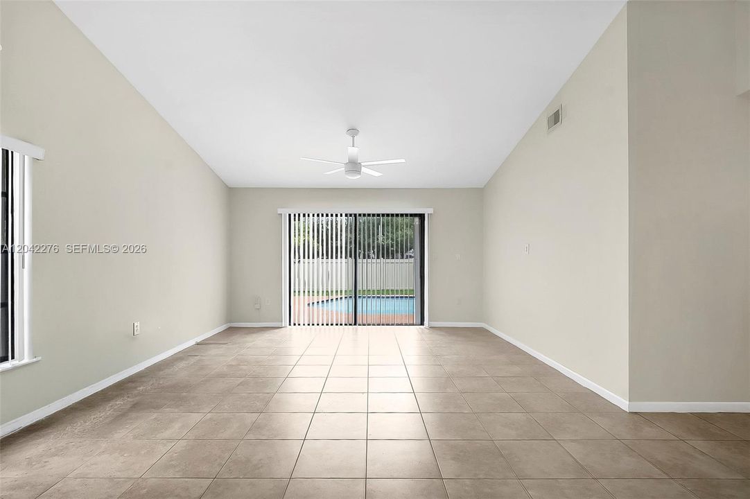 В аренду: $3,750 (4 спален, 2 ванн, 1446 Квадратных фут)