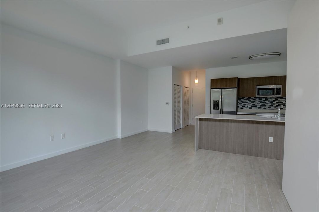 For Rent: $5,700 (2 beds, 3 baths, 1505 Square Feet)