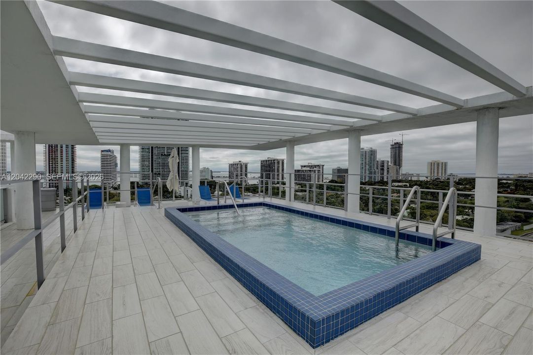 For Rent: $5,700 (2 beds, 3 baths, 1505 Square Feet)