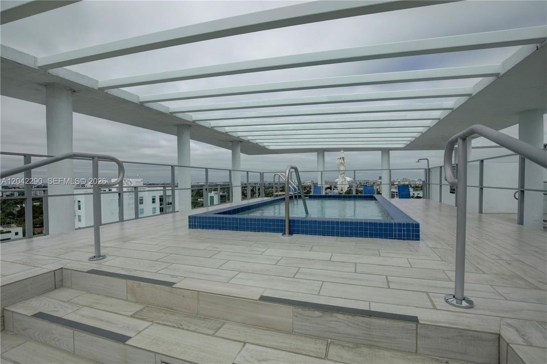 For Rent: $5,700 (2 beds, 3 baths, 1505 Square Feet)
