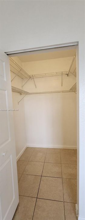 В аренду: $2,800 (3 спален, 2 ванн, 1308 Квадратных фут)