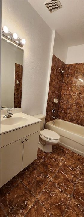 В аренду: $2,800 (3 спален, 2 ванн, 1308 Квадратных фут)