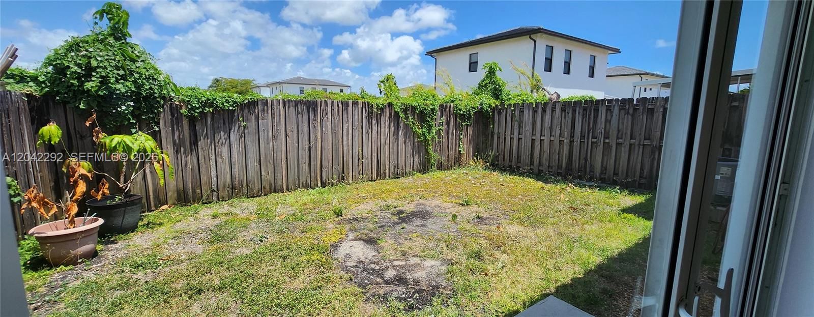 В аренду: $2,800 (3 спален, 2 ванн, 1308 Квадратных фут)
