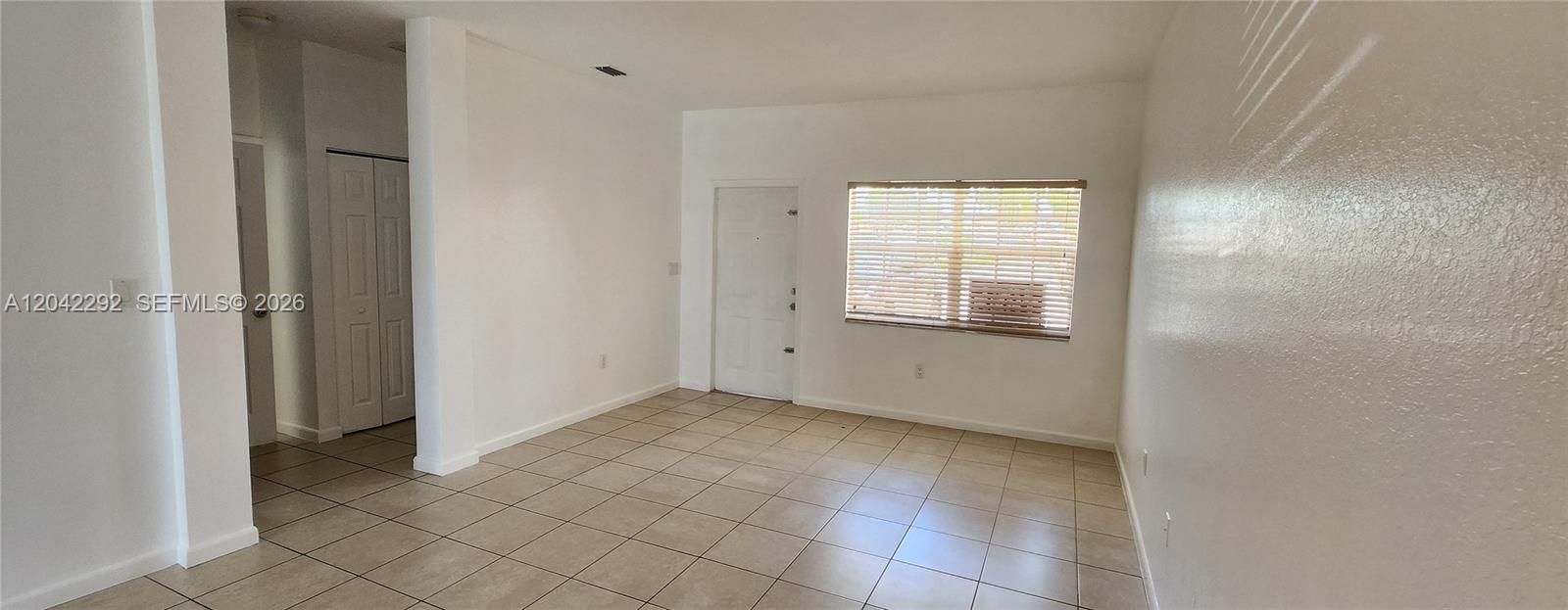 В аренду: $2,800 (3 спален, 2 ванн, 1308 Квадратных фут)