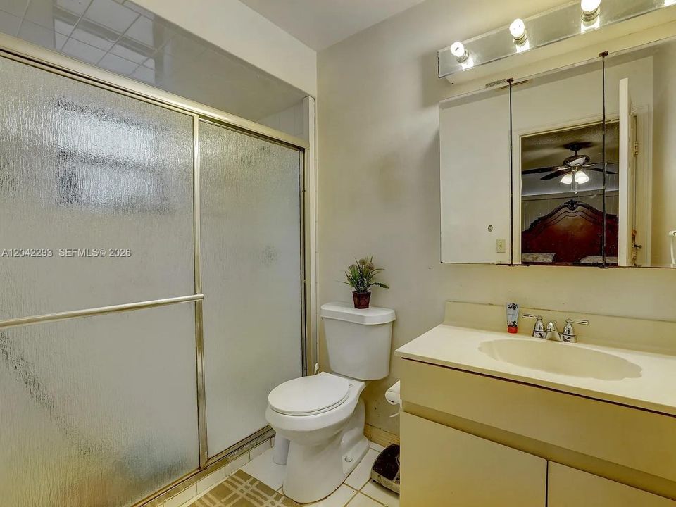На продажу: $390,000 (3 спален, 2 ванн, 1858 Квадратных фут)