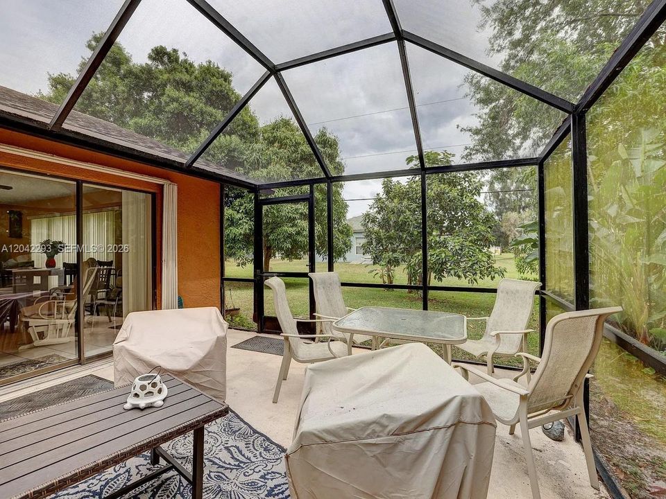 На продажу: $390,000 (3 спален, 2 ванн, 1858 Квадратных фут)