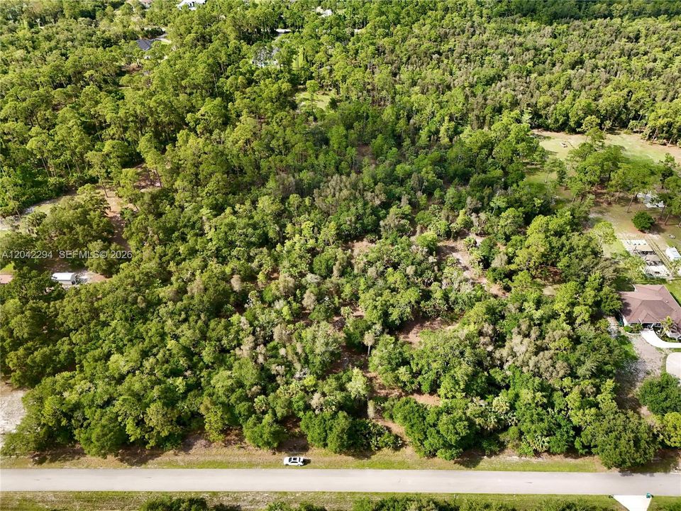 En Venta: $215,000 (2.50 acres)