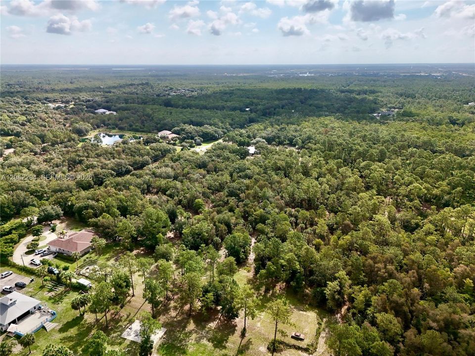 En Venta: $215,000 (2.50 acres)
