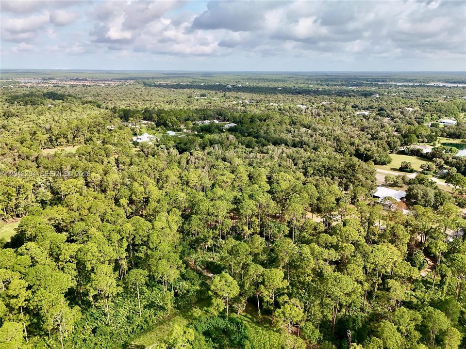 En Venta: $215,000 (2.50 acres)
