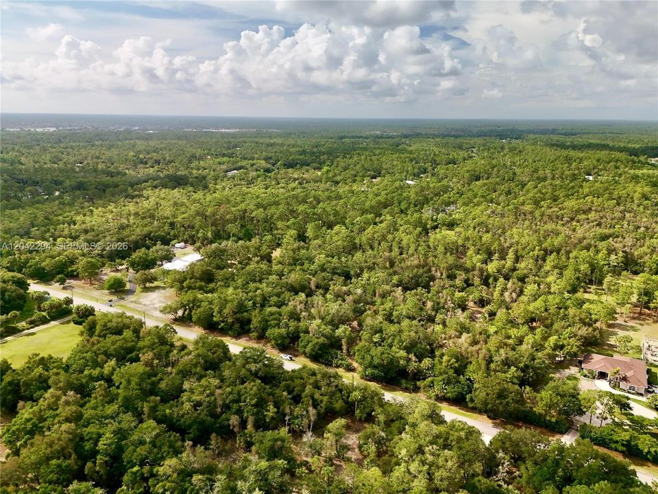 En Venta: $215,000 (2.50 acres)