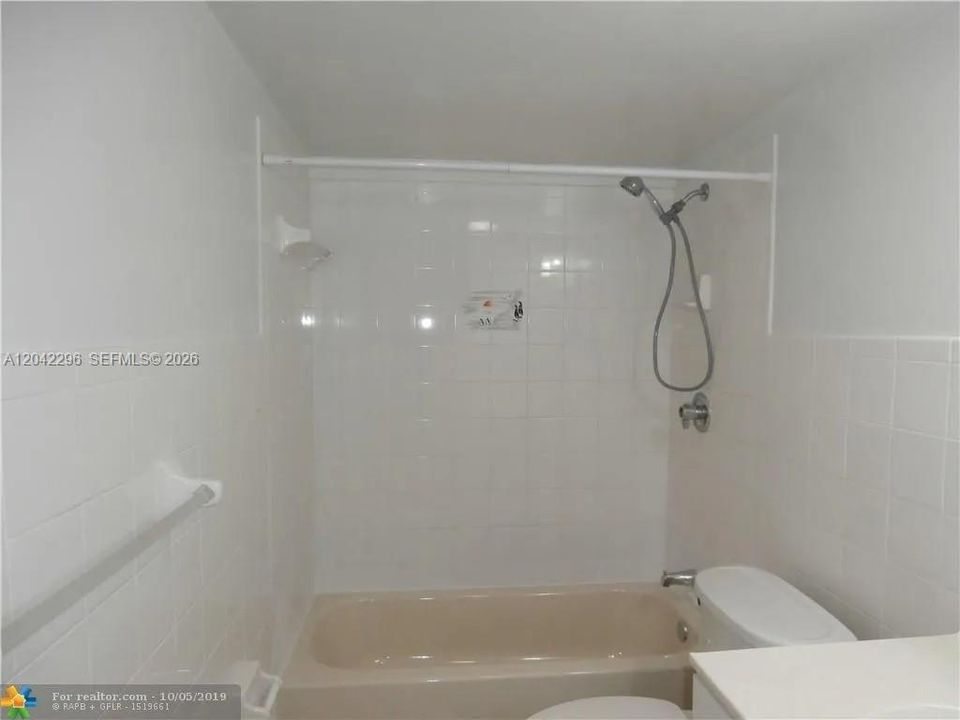 В аренду: $1,975 (2 спален, 2 ванн, 900 Квадратных фут)
