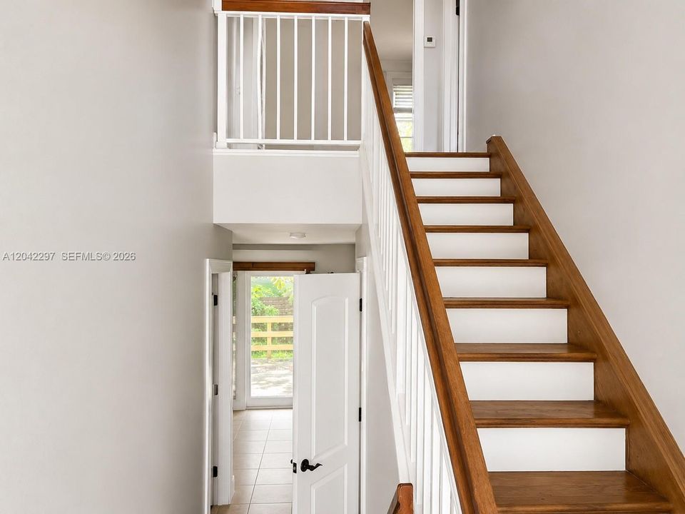 На продажу: $449,000 (3 спален, 2 ванн, 1415 Квадратных фут)