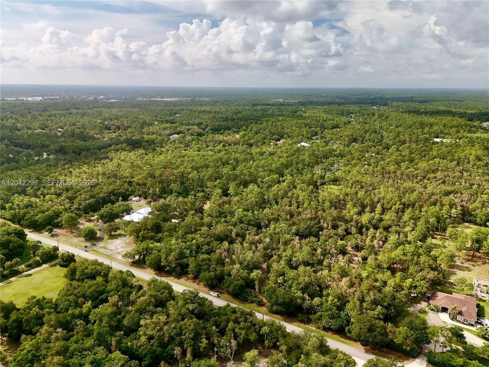 На продажу: $215,000 (2.50 acres)