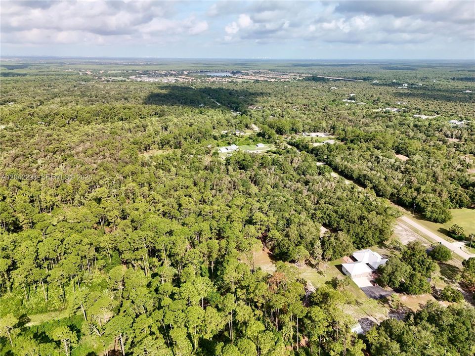 На продажу: $215,000 (2.50 acres)