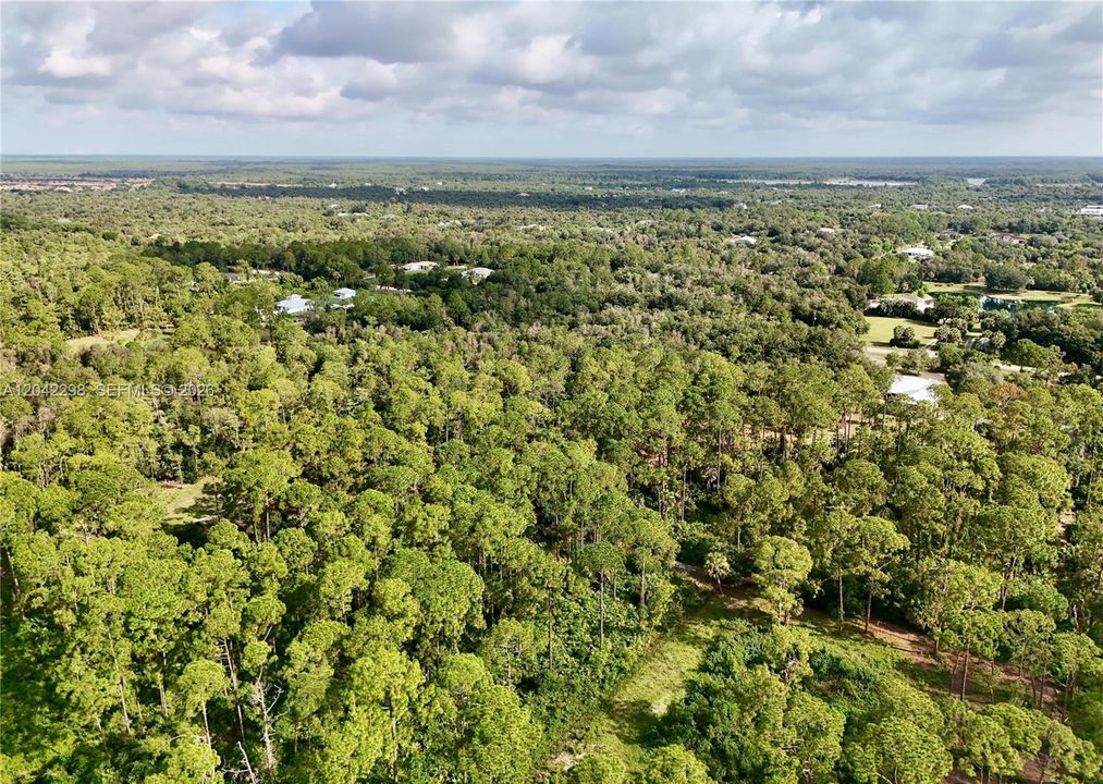 На продажу: $215,000 (2.50 acres)