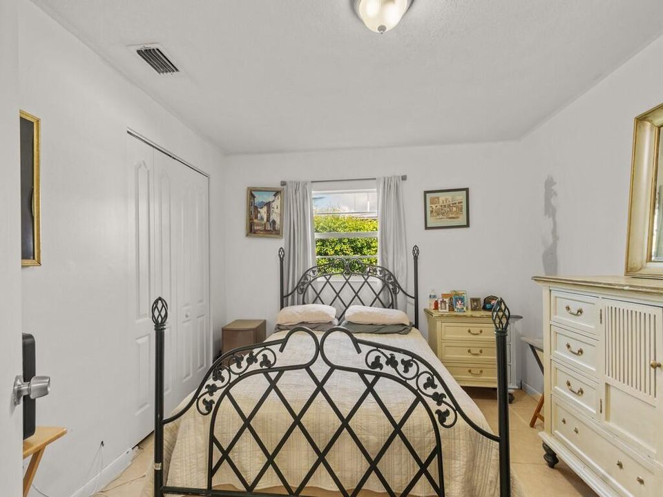 bed1