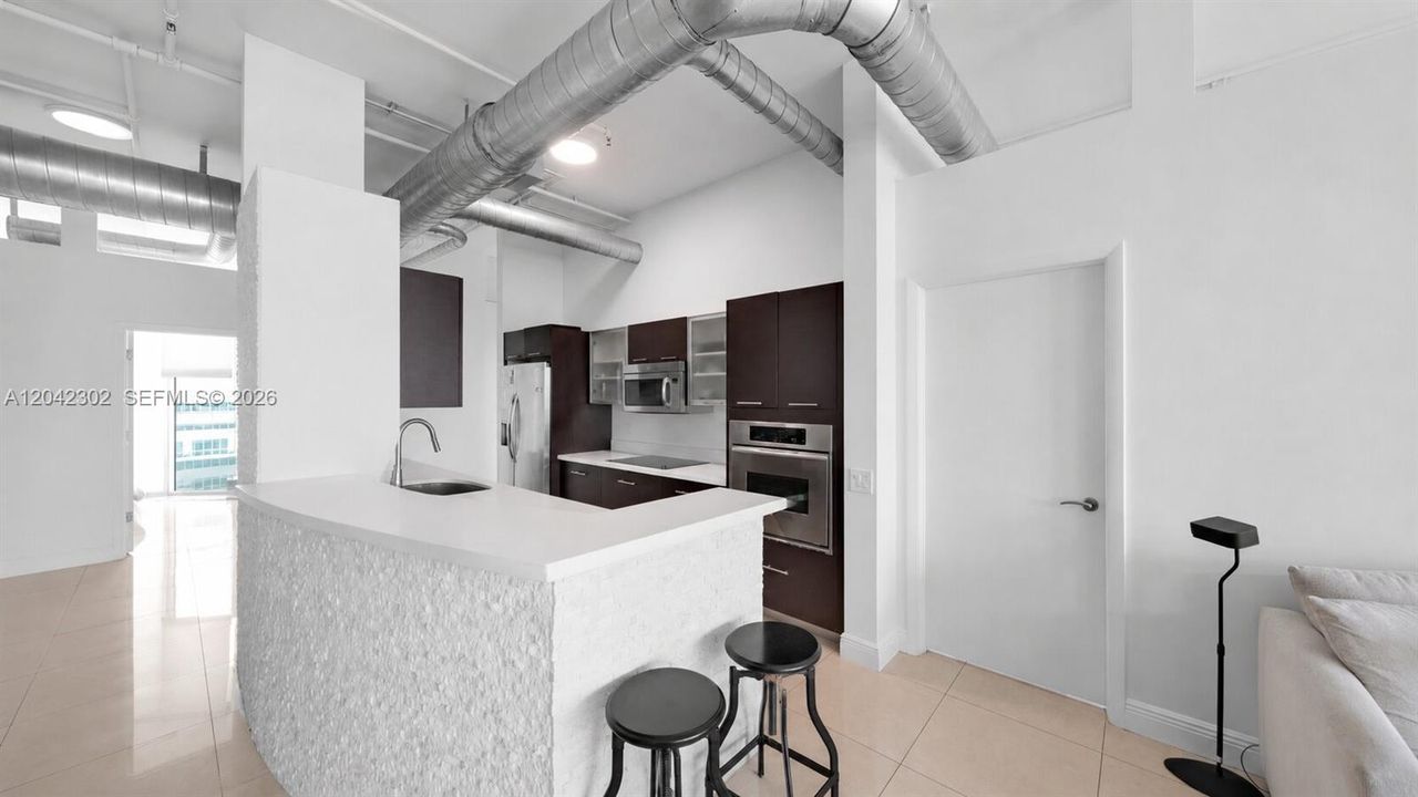 В аренду: $4,300 (3 спален, 2 ванн, 1362 Квадратных фут)