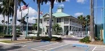 For Sale: $269,900 (2 beds, 2 baths, 1175 Square Feet)
