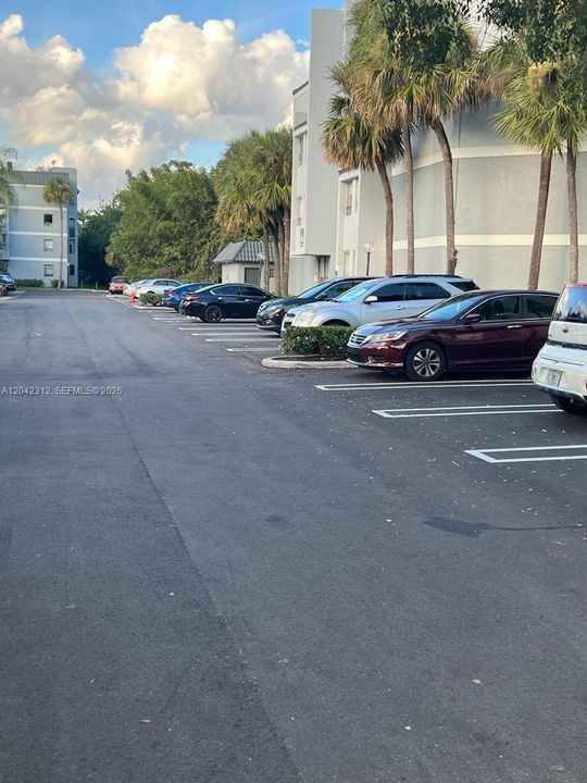 For Rent: $1,700 (2 beds, 1 baths, 850 Square Feet)