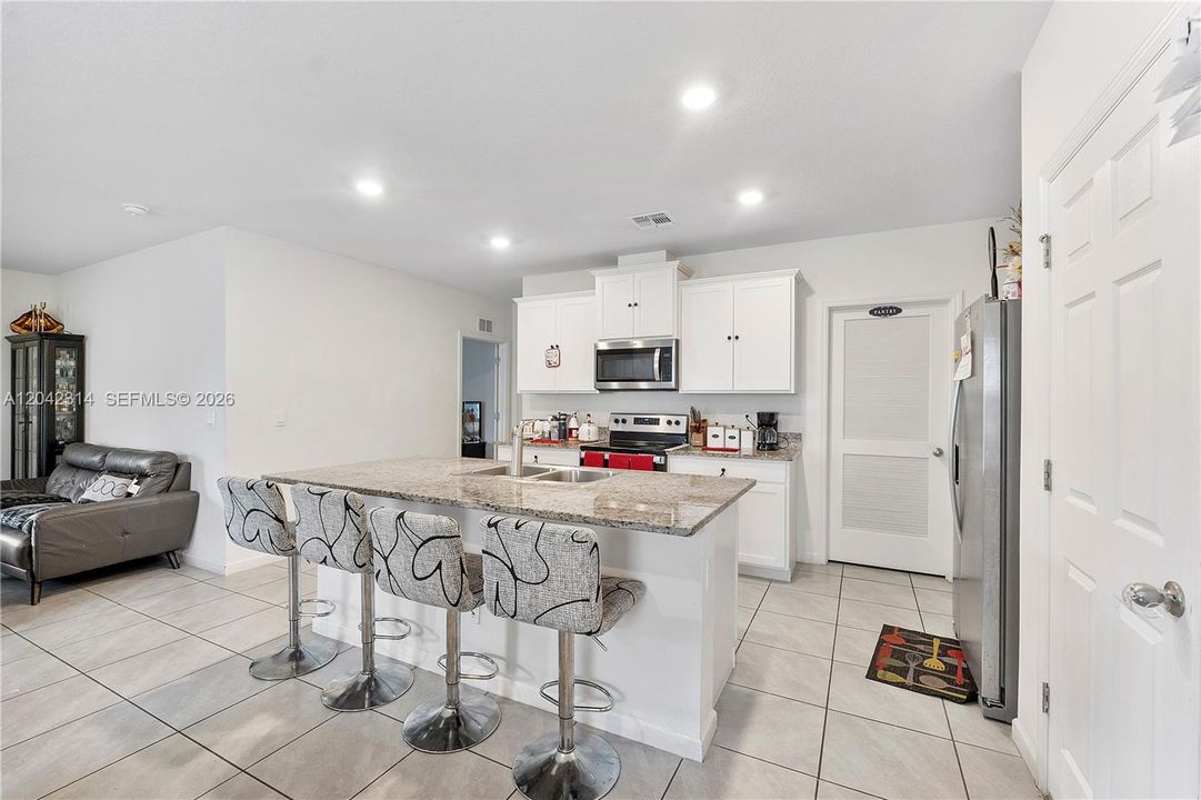 For Sale: $430,000 (5 beds, 3 baths, 2447 Square Feet)