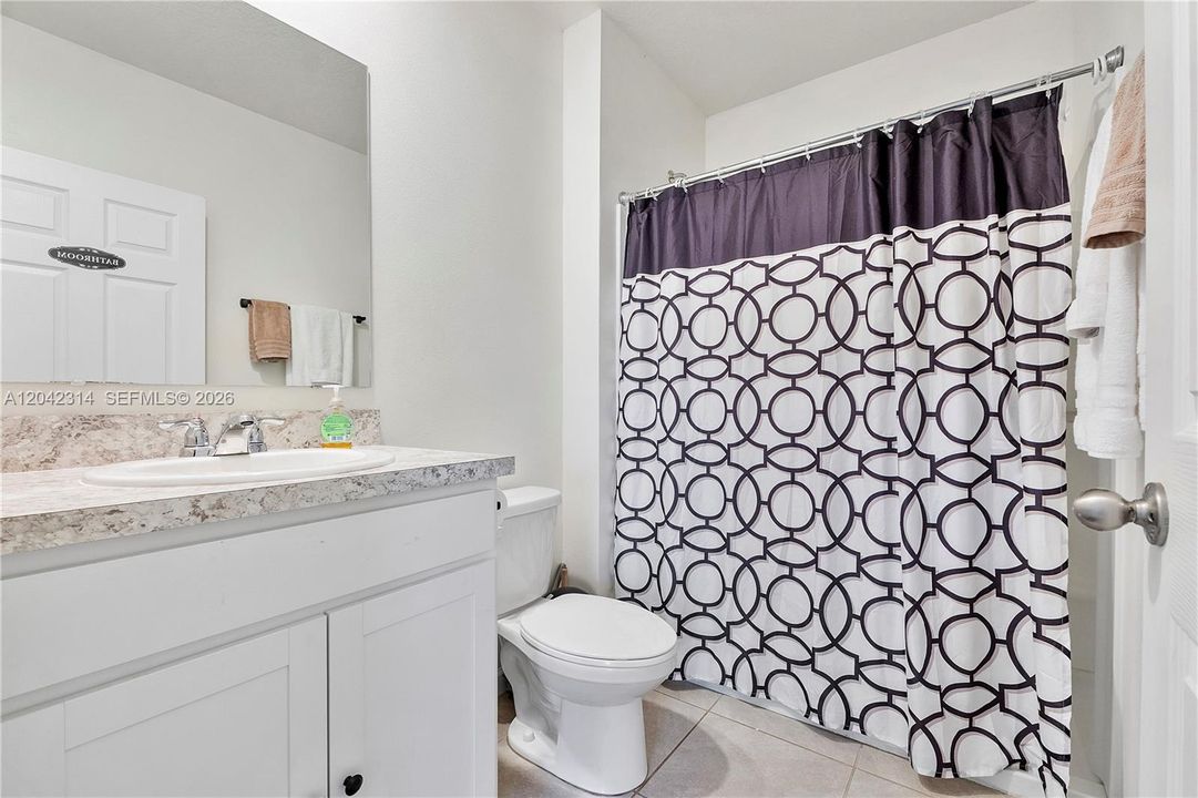 For Sale: $430,000 (5 beds, 3 baths, 2447 Square Feet)