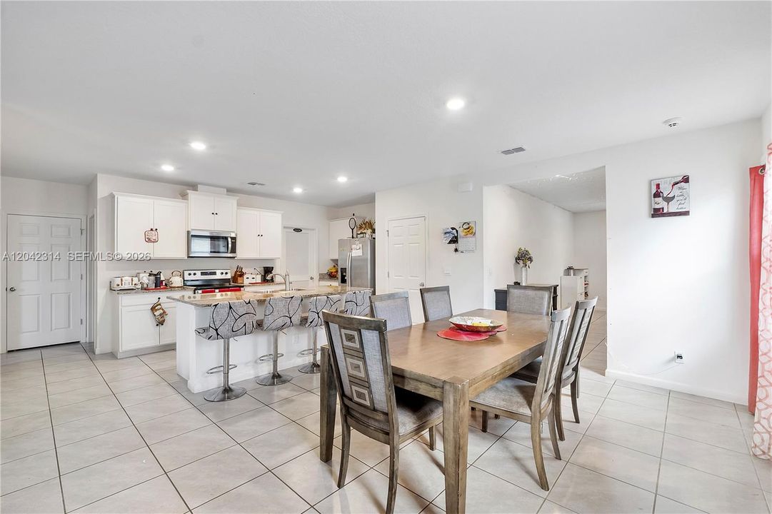 For Sale: $430,000 (5 beds, 3 baths, 2447 Square Feet)